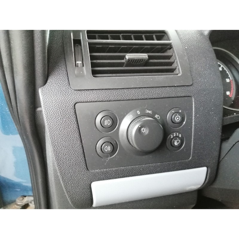 Recambio de mando luces para opel zafira b essentia referencia OEM IAM 13205868  