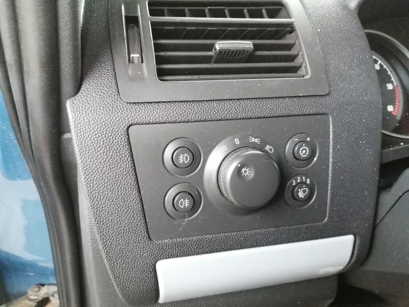 Recambio de mando luces para opel zafira b essentia referencia OEM IAM 13205868  
