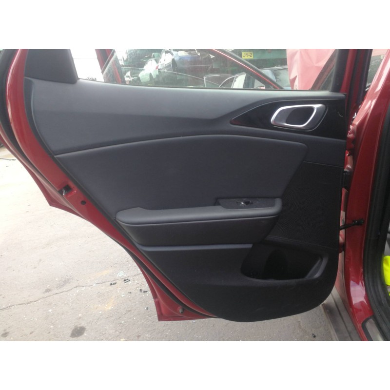 Recambio de guarnecido puerta trasera izquierda para kia xceed business referencia OEM IAM 83301J7832DQB 83613J7000 83710J7820WK