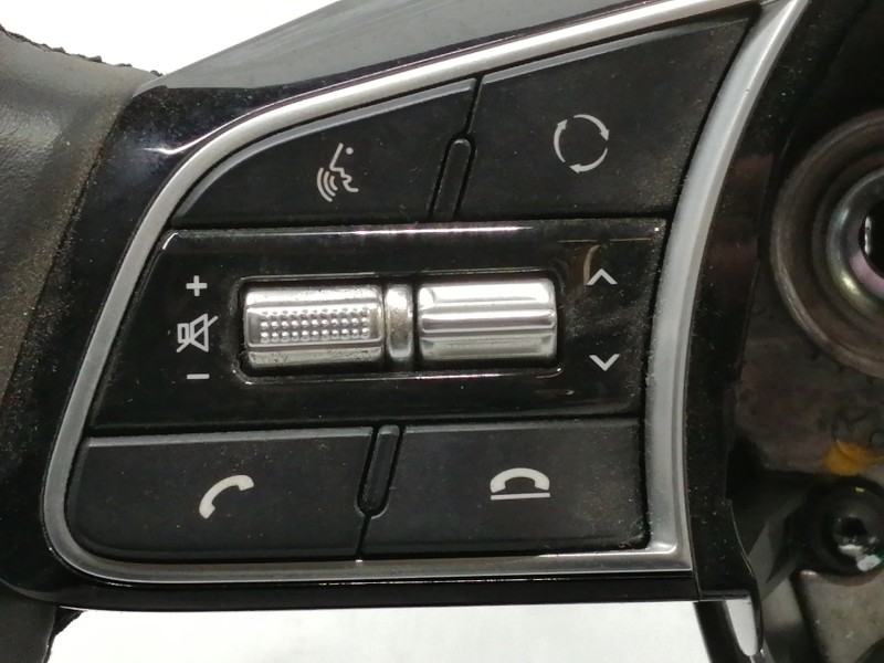 Recambio de volante para kia xceed business referencia OEM IAM 56100J7470SA1 644124950B / 6499928XA T1BSA0000326