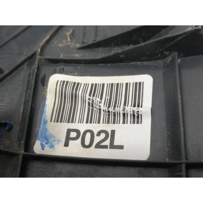 Recambio de moldura para hyundai kona sle 2wd referencia OEM IAM 85810J9000  