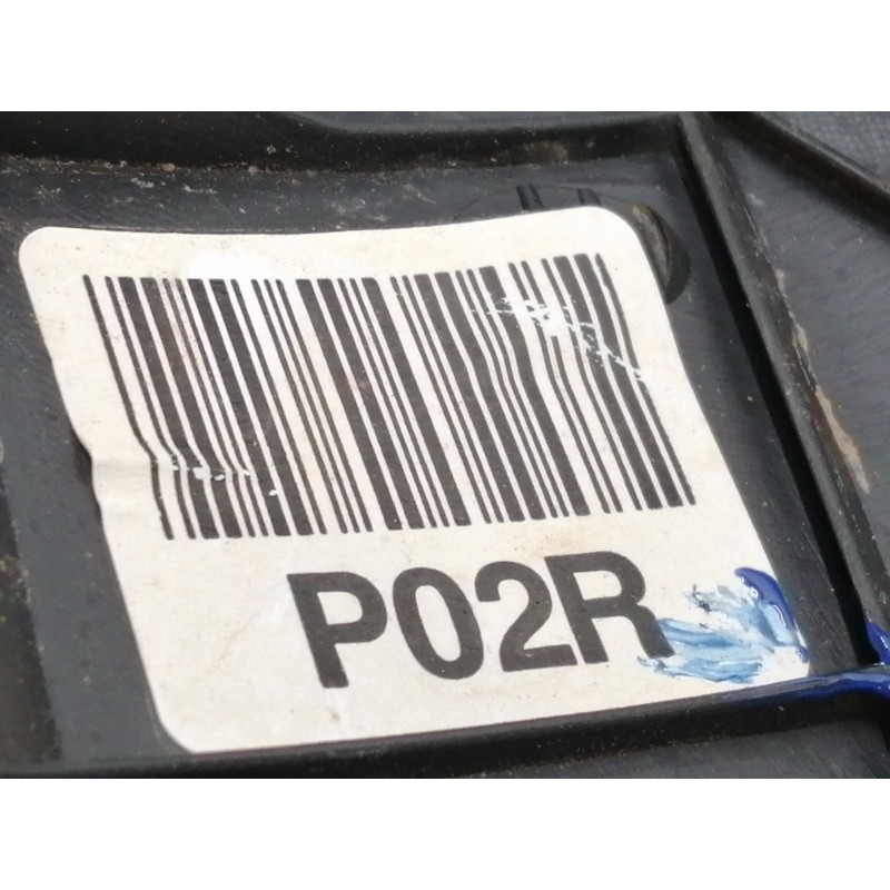 Recambio de moldura para hyundai kona sle 2wd referencia OEM IAM 85820J9000  