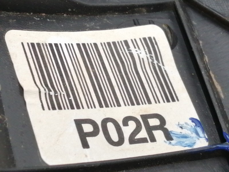 Recambio de moldura para hyundai kona sle 2wd referencia OEM IAM 85820J9000  