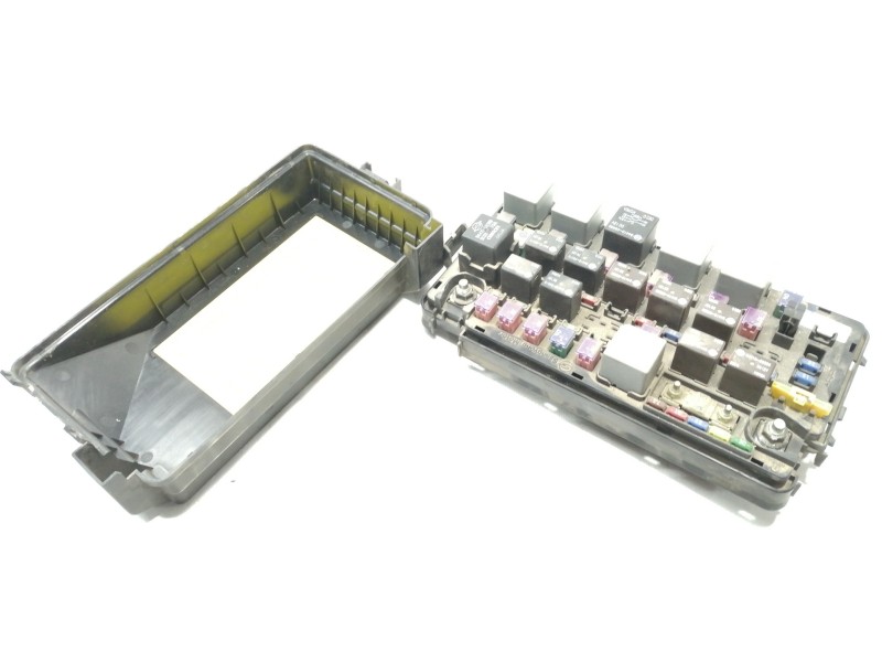 Recambio de caja reles / fusibles para ssangyong actyon 200 xdi referencia OEM IAM AK6188  