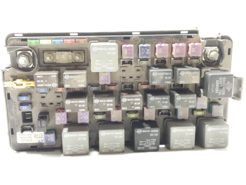 Recambio de caja reles / fusibles para ssangyong actyon 200 xdi referencia OEM IAM AK6188  