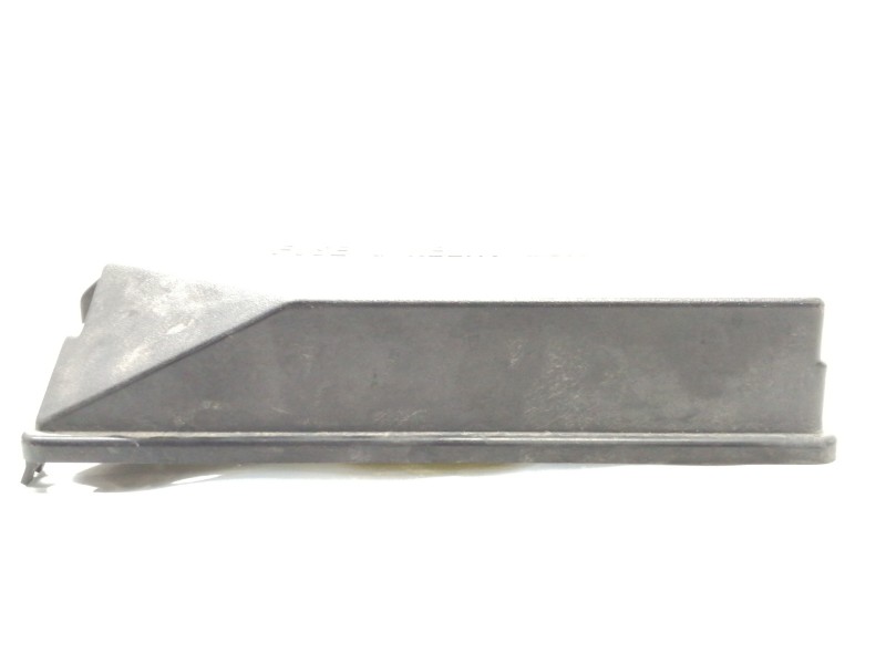 Recambio de caja reles / fusibles para ssangyong actyon 200 xdi referencia OEM IAM AK6188  