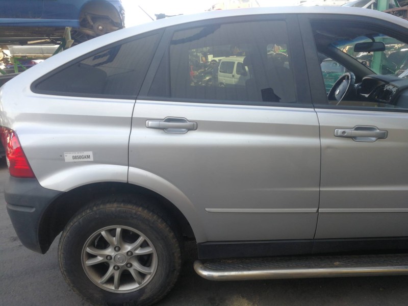 Recambio de puerta delantera derecha para ssangyong actyon 200 xdi referencia OEM IAM   