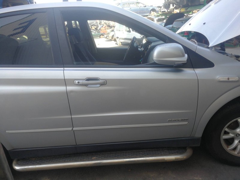 Recambio de puerta trasera derecha para ssangyong actyon 200 xdi referencia OEM IAM   