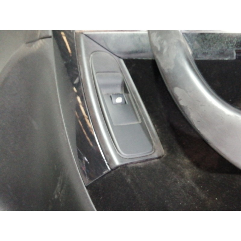 Recambio de guarnecido puerta delantera derecha para citroën c4 picasso exclusive referencia OEM IAM 96833592ZD  