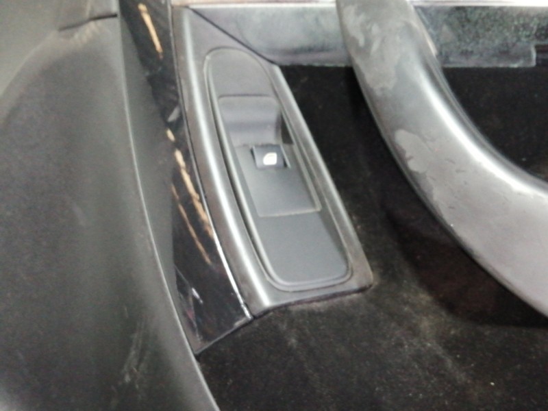 Recambio de guarnecido puerta delantera derecha para citroën c4 picasso exclusive referencia OEM IAM 96833592ZD  