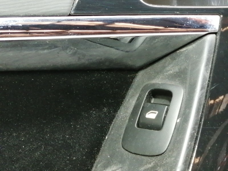 Recambio de guarnecido puerta trasera izquierda para citroën c4 picasso exclusive referencia OEM IAM 2177350  