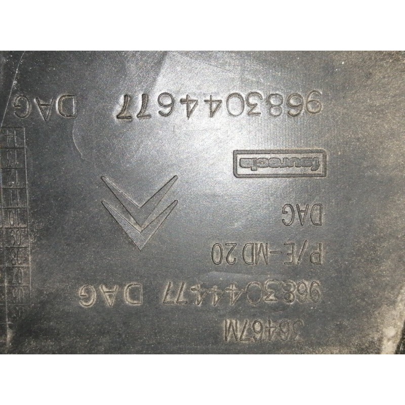 Recambio de salpicadero para citroën c4 picasso exclusive referencia OEM IAM 9683044477 9683044677 96821842ZD