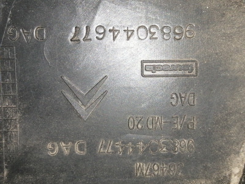 Recambio de salpicadero para citroën c4 picasso exclusive referencia OEM IAM 9683044477 9683044677 96821842ZD