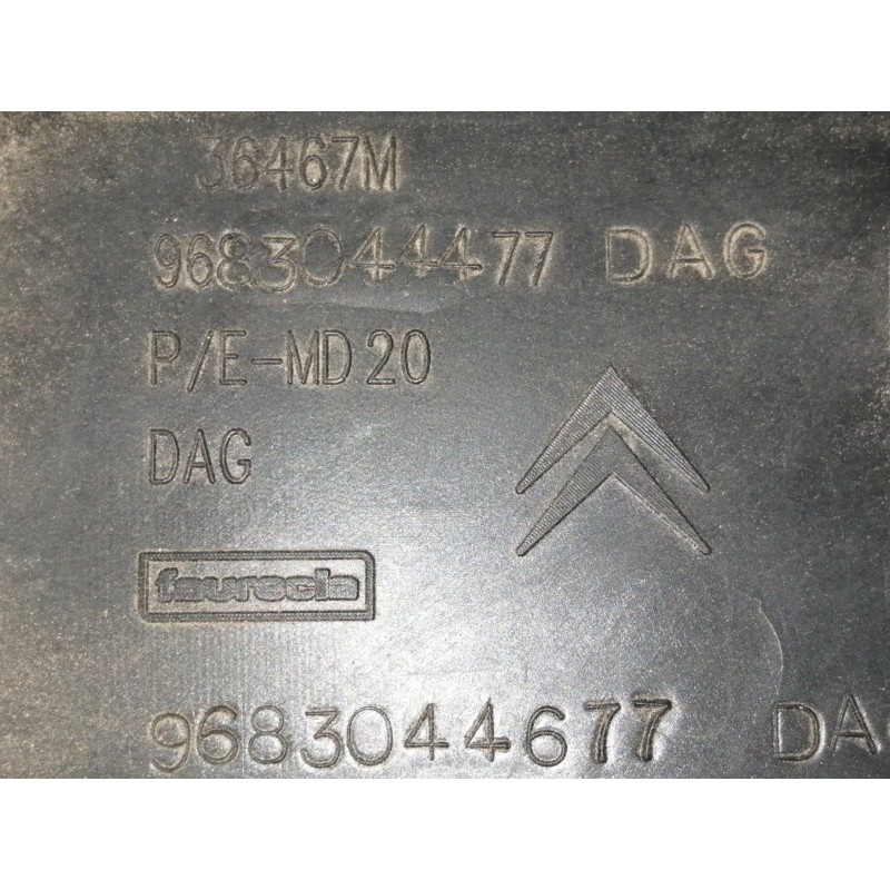 Recambio de salpicadero para citroën c4 picasso exclusive referencia OEM IAM 9683044477 9683044677 96821842ZD