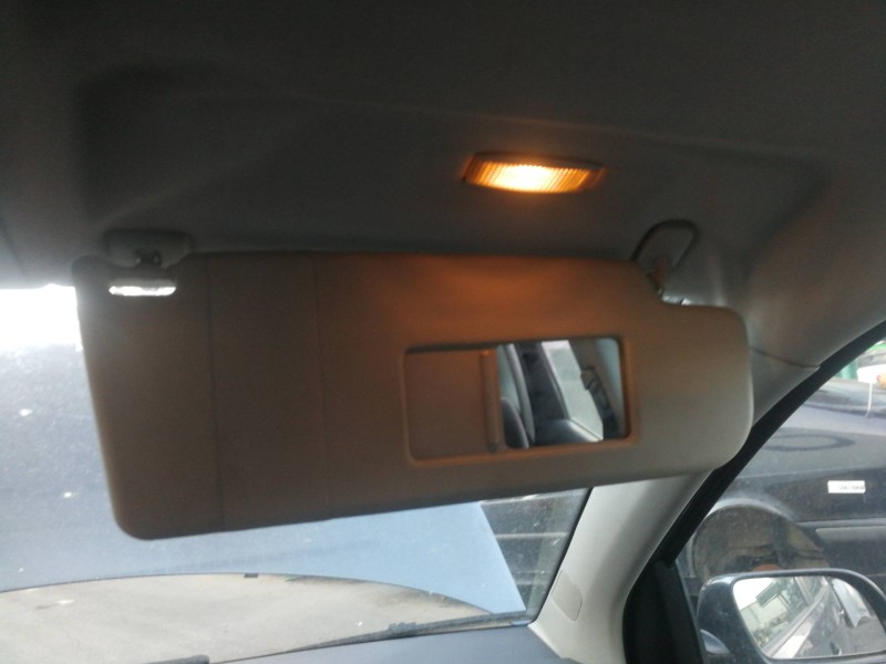 Recambio de parasol derecho para volkswagen polo (9n1) trendline referencia OEM IAM 6Q0857552  