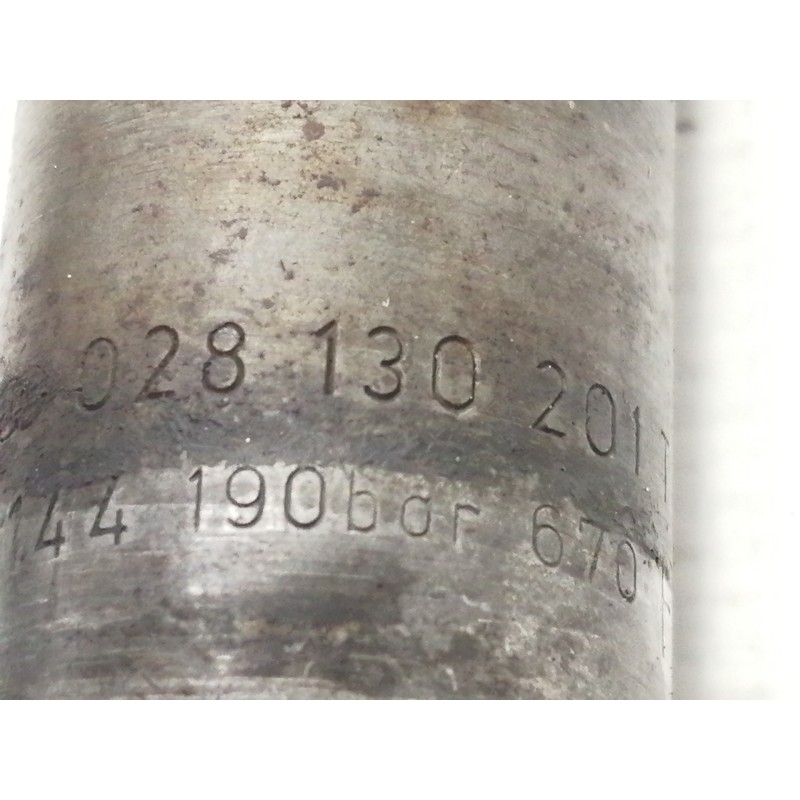 Recambio de inyector para volkswagen passat berlina (3b2) comfortline referencia OEM IAM 028130201T 2FHKBEL58P 