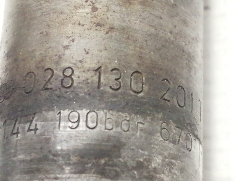 Recambio de inyector para volkswagen passat berlina (3b2) comfortline referencia OEM IAM 028130201T 2FHKBEL58P 