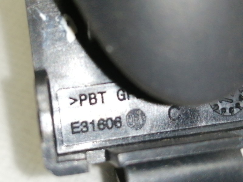 Recambio de warning para renault master kombi l2h2 3,3t referencia OEM IAM E3160601  