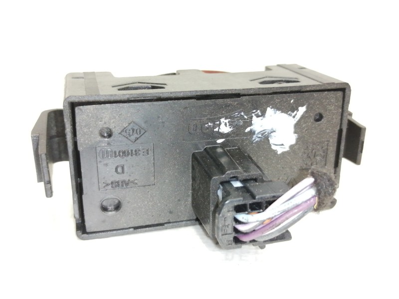 Recambio de warning para renault master kombi l2h2 3,3t referencia OEM IAM E3160601  