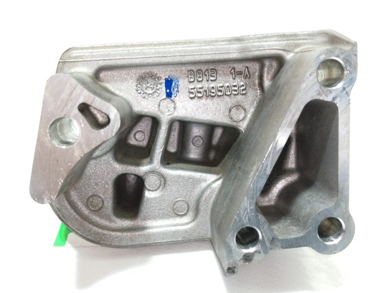 Recambio de soporte motor para fiat punto (199) easy referencia OEM IAM 55195032  