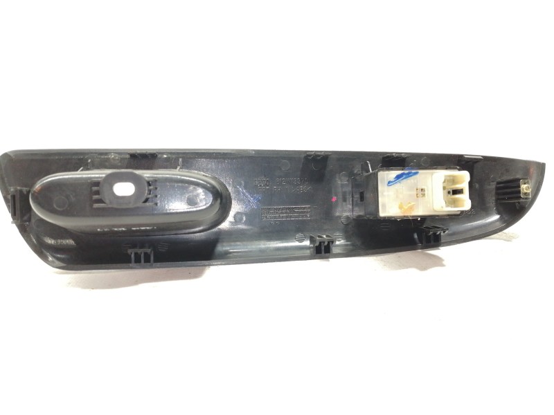 Recambio de mando elevalunas delantero derecho para chevrolet matiz s referencia OEM IAM 96563823  