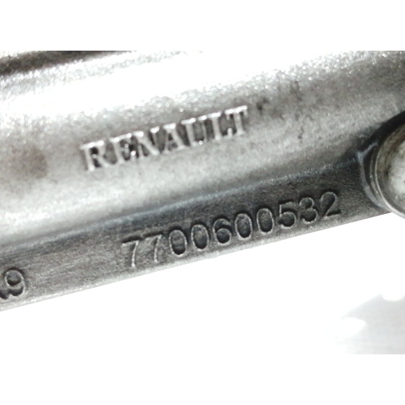 Recambio de bomba aceite para renault clio ii fase ii (b/cb0) authentique referencia OEM IAM 8200150195  