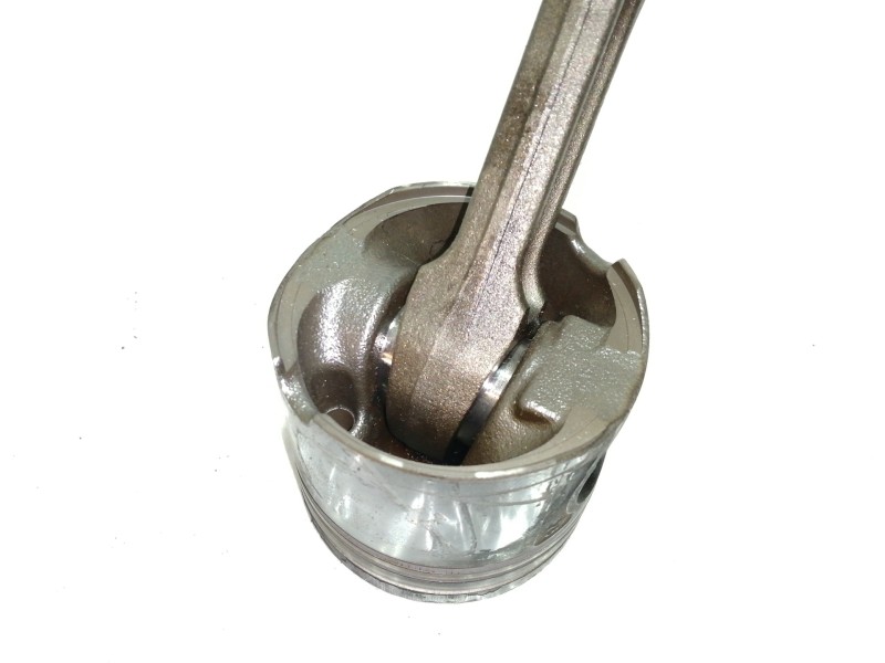 Recambio de piston para bmw x3 (e83) 2.0d referencia OEM IAM 0840C  