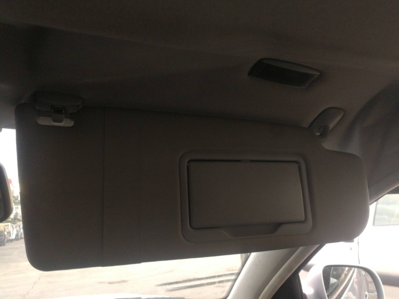 Recambio de parasol derecho para volkswagen passat berlina (3b2) comfortline referencia OEM IAM 8D0857552E  