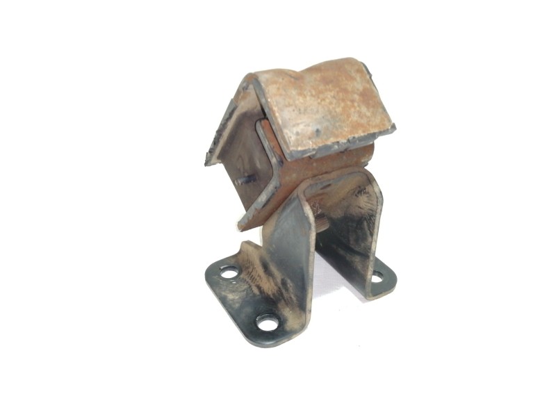 Recambio de soporte motor derecho para nissan cabstar e tl35-1 referencia OEM IAM 2311220  