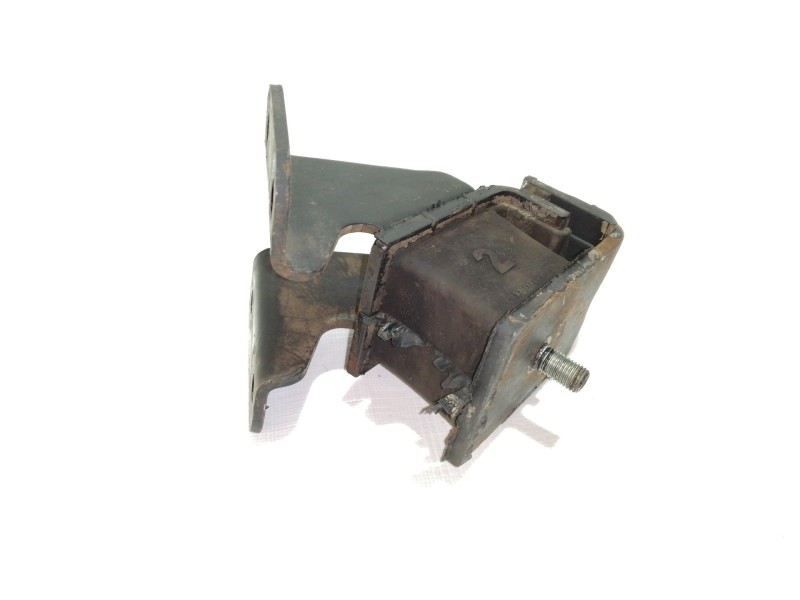 Recambio de soporte motor derecho para nissan cabstar e tl35-1 referencia OEM IAM 2311220  