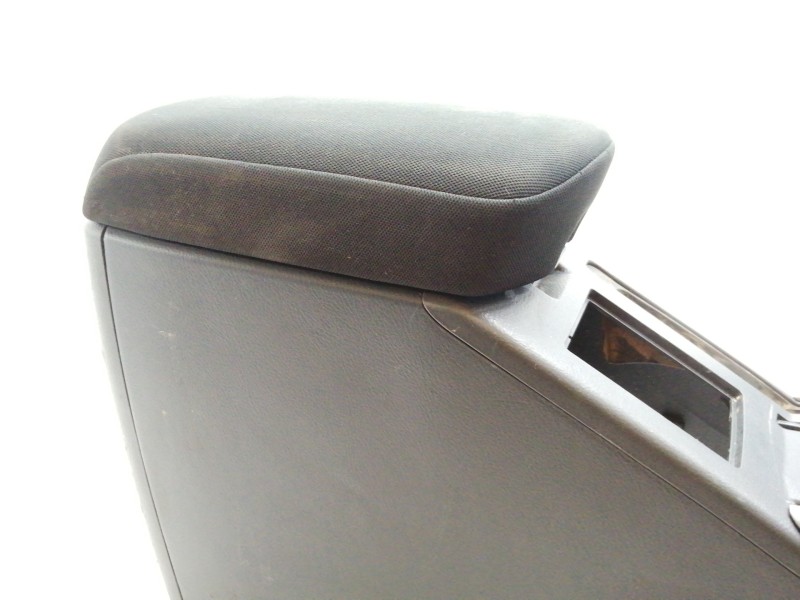 Recambio de apoyabrazos central para toyota rav 4 (a3) advance referencia OEM IAM 5881142030  