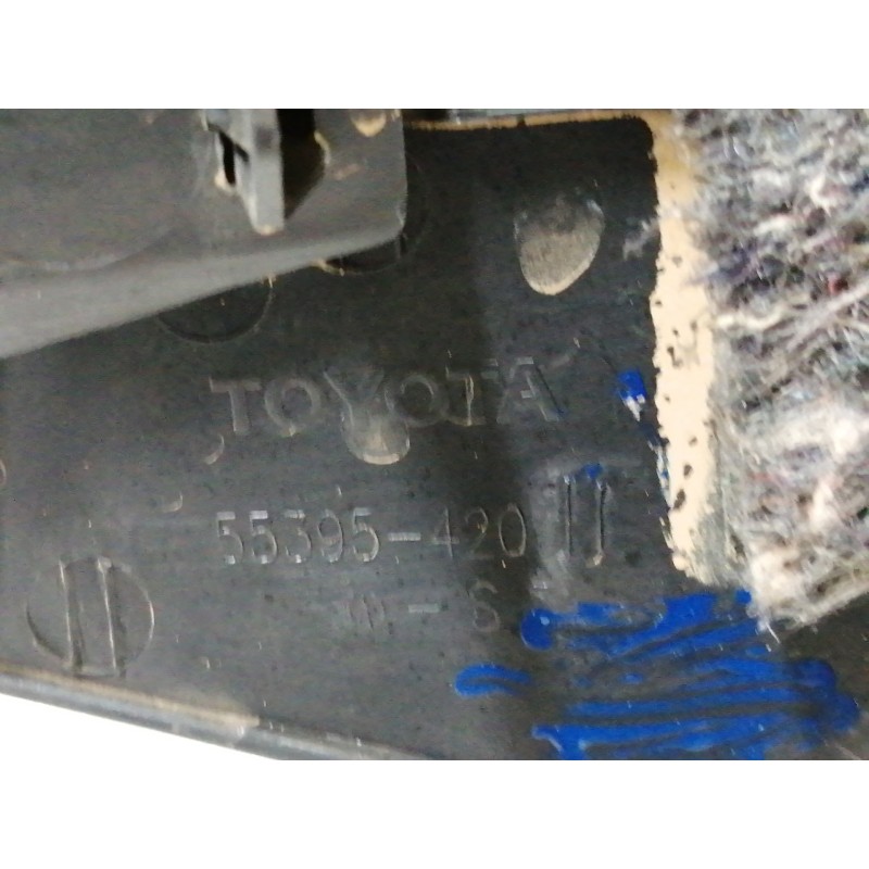 Recambio de apoyabrazos central para toyota rav 4 (a3) advance referencia OEM IAM 5881142030  