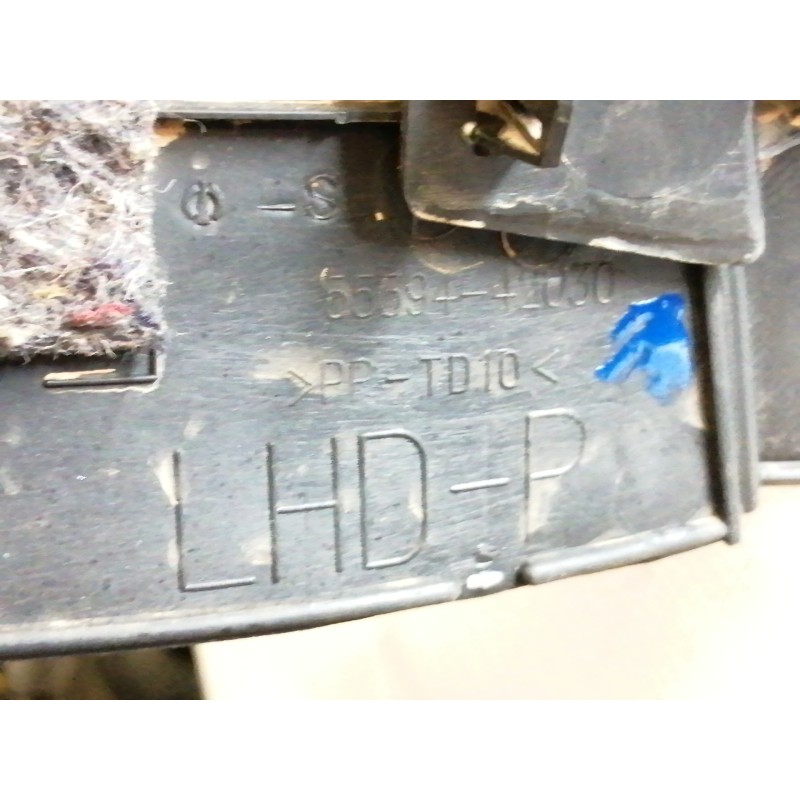 Recambio de apoyabrazos central para toyota rav 4 (a3) advance referencia OEM IAM 5881142030  