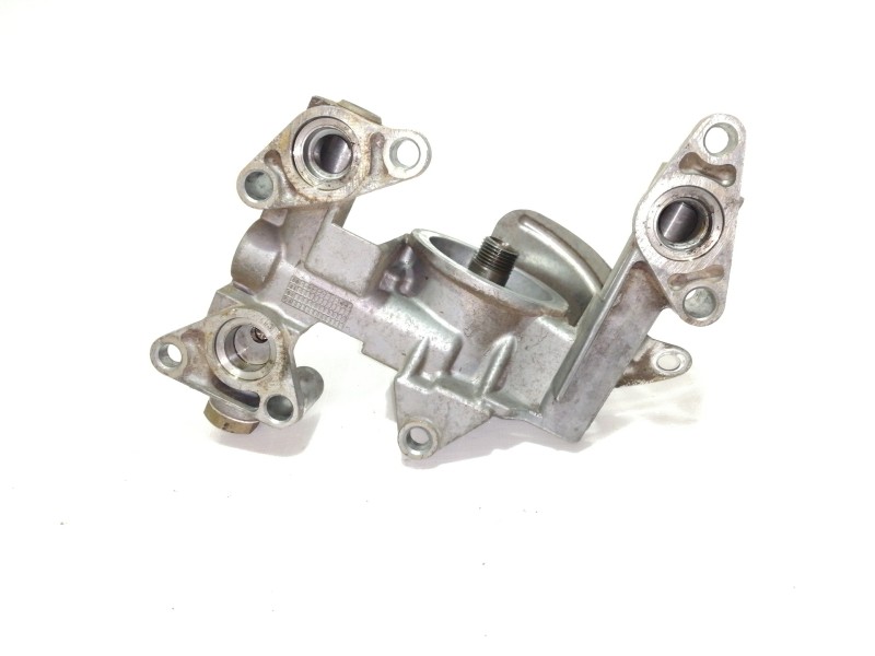 Recambio de soporte filtro aceite para nissan cabstar e tl35-1 referencia OEM IAM   