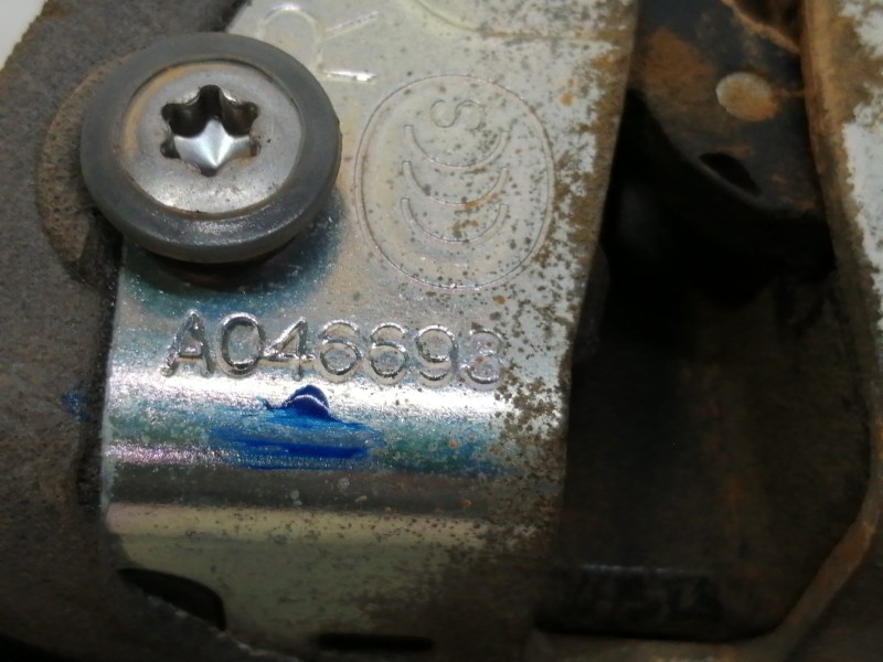 Recambio de cerradura maletero / porton para toyota rav 4 (a3) advance referencia OEM IAM A046693 10115176 1J410115176