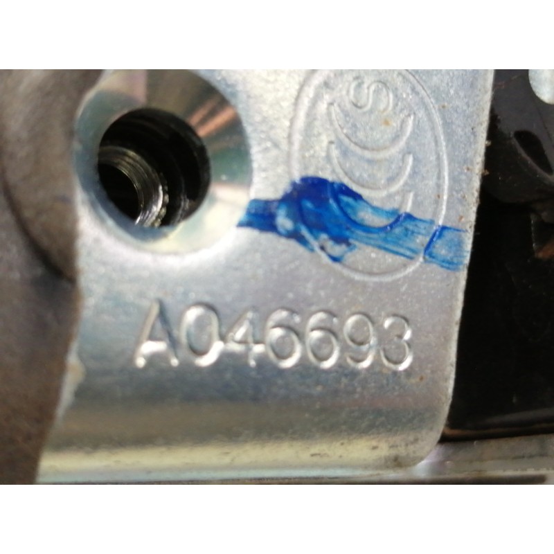 Recambio de cerradura puerta delantera derecha para toyota rav 4 (a3) advance referencia OEM IAM A046693  