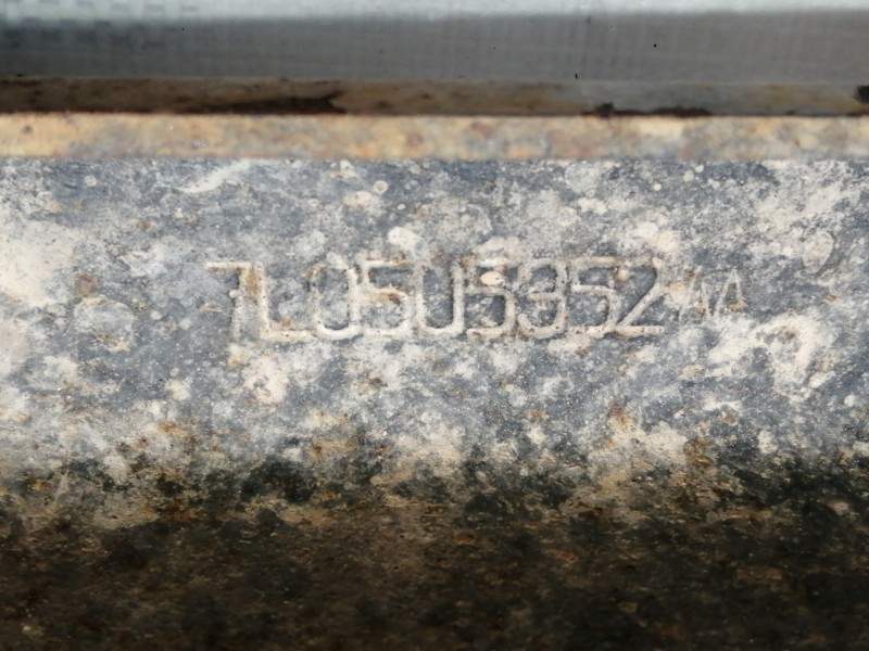 Recambio de brazo suspension inferior trasero derecho para volkswagen touareg (7la) tdi r5 referencia OEM IAM 7L0505352  