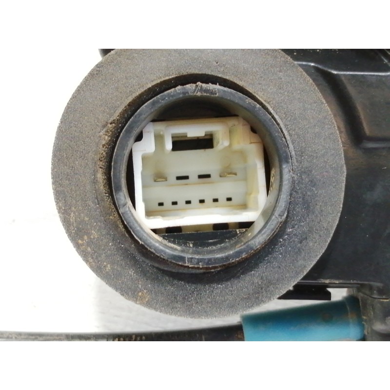 Recambio de cerradura puerta trasera derecha para toyota rav 4 (a3) advance referencia OEM IAM A046693  