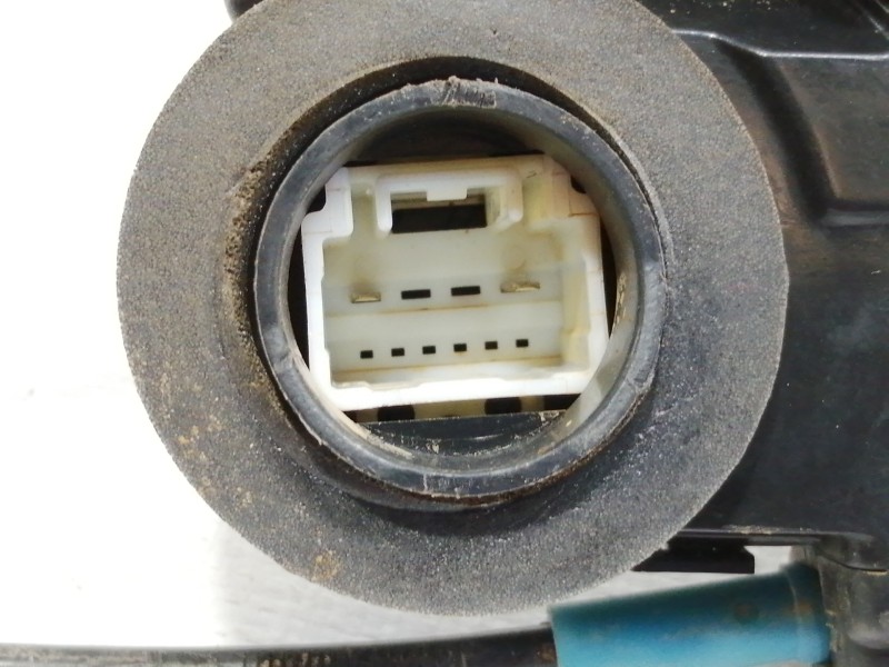 Recambio de cerradura puerta trasera derecha para toyota rav 4 (a3) advance referencia OEM IAM A046693  