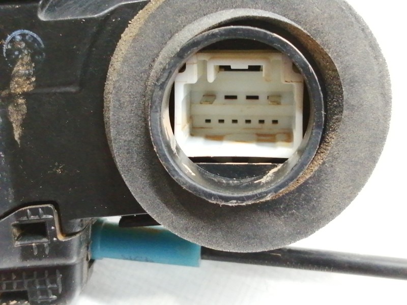 Recambio de cerradura puerta trasera izquierda para toyota rav 4 (a3) advance referencia OEM IAM A046693  