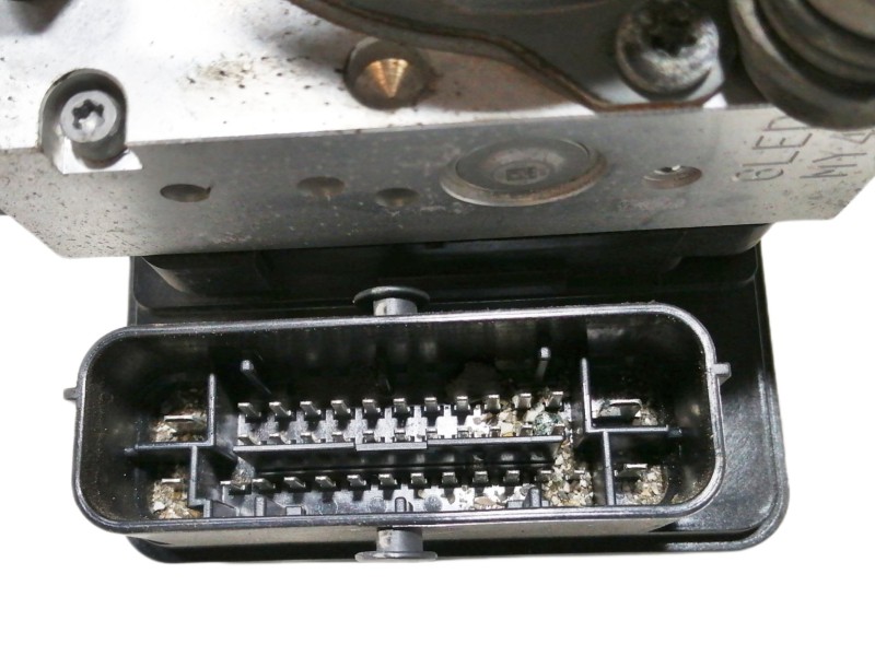 Recambio de abs para kia stonic (ybcuv) business referencia OEM IAM BE6003V109 A1002221AEE 