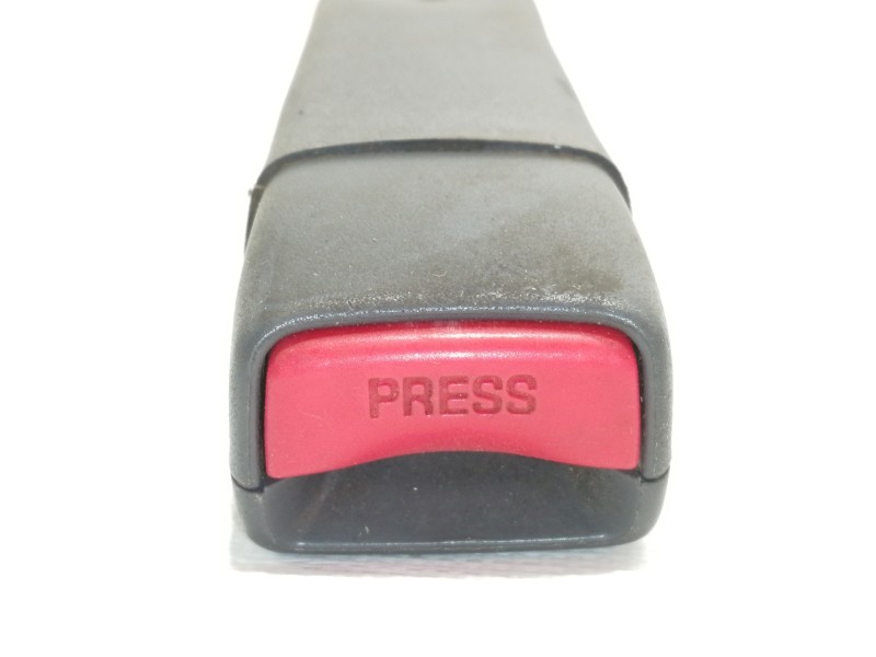 Recambio de enganche cinturon delantero derecho para chevrolet camaro coupe piel referencia OEM IAM   