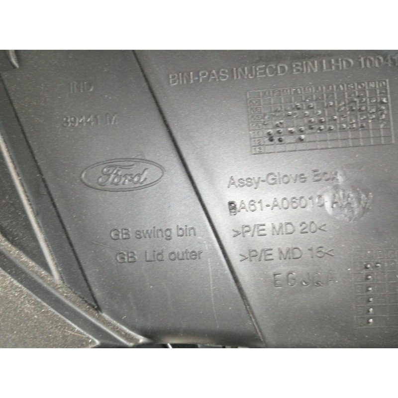 Recambio de guantera para ford fiesta (cb1) trend referencia OEM IAM BA61A06010A 38441M 