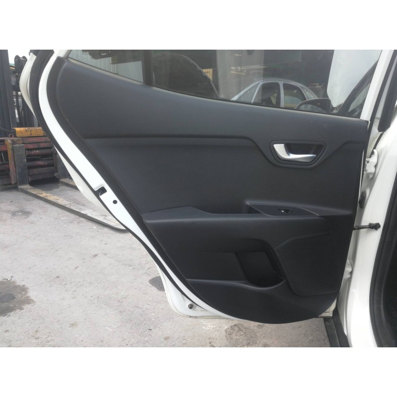 Recambio de guarnecido puerta trasera izquierda para kia stonic (ybcuv) business referencia OEM IAM 83301H8510WK 83710H8010 
