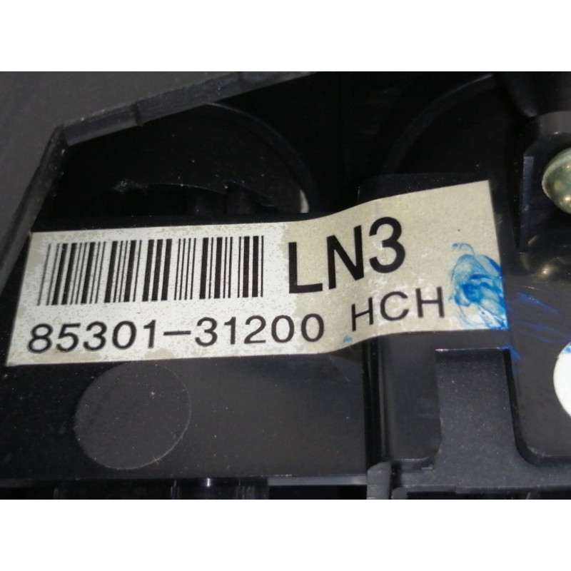 Recambio de rejilla aireadora para ssangyong actyon 200 xdi referencia OEM IAM 7661031000  