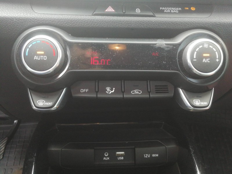 Recambio de mando calefaccion / aire acondicionado para kia stonic (ybcuv) business referencia OEM IAM 97250H8XXX 97250H8220 C20