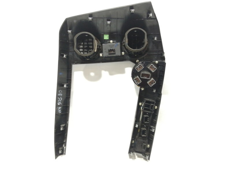 Recambio de rejilla aireadora para ssangyong actyon 200 xdi referencia OEM IAM 7661031000  