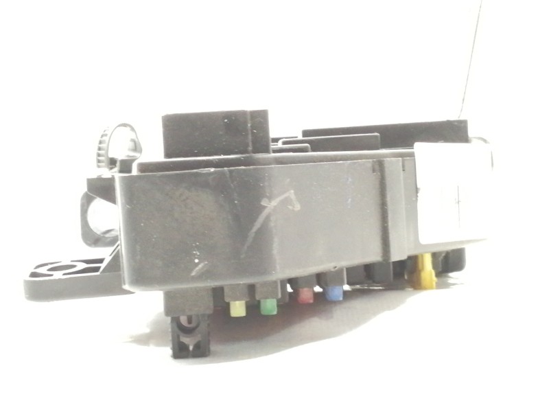 Recambio de caja reles / fusibles para kia sportage ex referencia OEM IAM 919501F510  