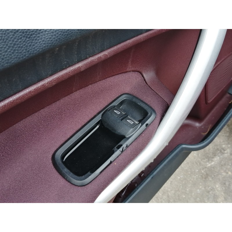 Recambio de mando elevalunas delantero izquierdo para ford fiesta (cb1) trend referencia OEM IAM 8A6T14A132AC  