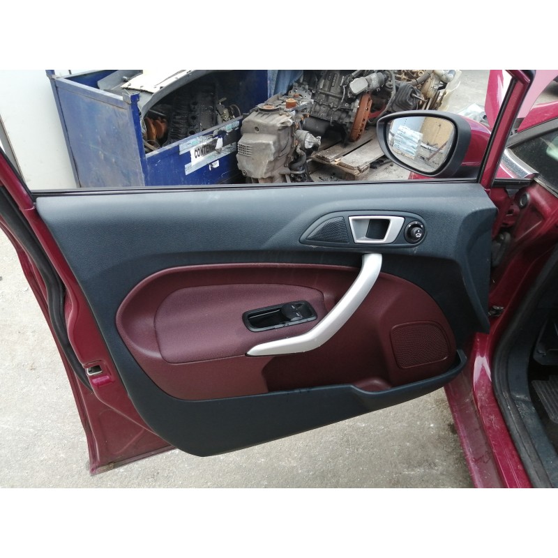 Recambio de guarnecido puerta delantera izquierda para ford fiesta (cb1) trend referencia OEM IAM 8A61A23943A  